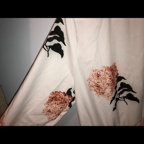 White Floral Romper - Picture 4 of 4